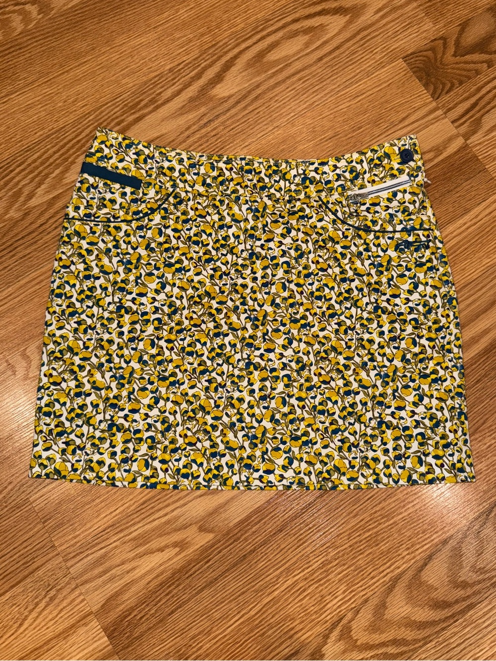 Louis Castel Yellow Floral Golf Skort‎ waist 64cm